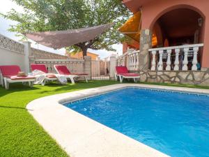 Casa Familiar a 250m Playa, Piscina Privada, Aire Acond., WiFi - ES-325-21