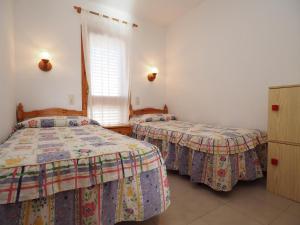 Casa 4 habitaciones con piscina privada en LEscala - ES-325-27