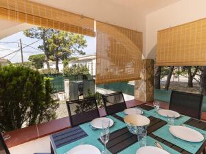 Casa con Piscina Privada, Wi-Fi, Parking para 6 Pers. - ES-325-31