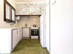 Casa con Piscina Privada, Wi-Fi, Parking para 6 Pers. - ES-325-31