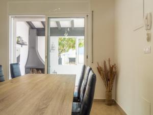 Casa adosada con piscina privada y Wi-Fi - ES-325-40