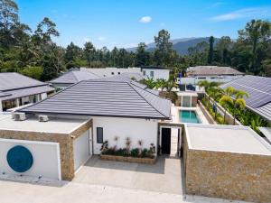 Luxury Balinese Private Pool Villa! KBR12