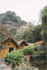 Trang An Mountain House
