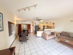 La Riviera One Coastal Life Style One Bedroom