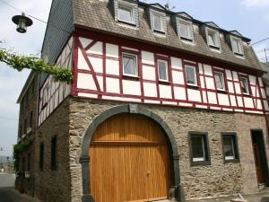 A modern holiday home for 2 5 people by the River Mosel