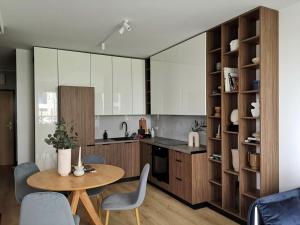 New Apartment & free Garage Wrocław & Self Check in 24H Apartament TARAS