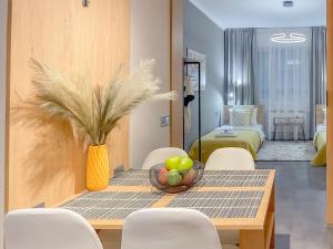 Stylish City Center Apartment by NDK