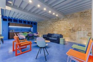 Les Halles - Luxurious & colorful 4BD for 16 guest