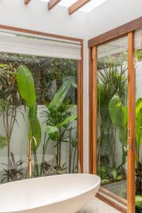 Villa Inka - Tropical Modern 1BR Villa in Pererenan Beachside