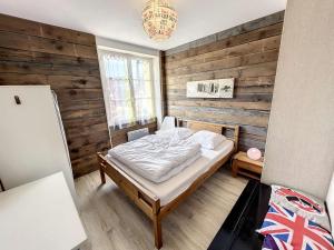 Maisons de vacances Maison Jullouville, 5 pieces, 9 personnes - FR-1-361-15 : photos des chambres