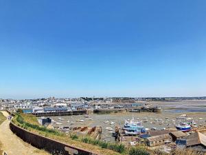 Studio à deux pas de la plage, proche commerces avec Wifi et équipements complets - FR-1-361-40