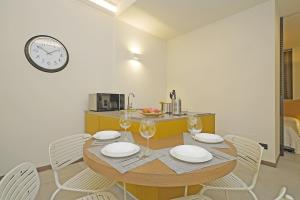 Gemhouse Ambra garda lake