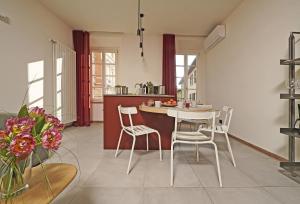 Gemhouse Rubino garda lake