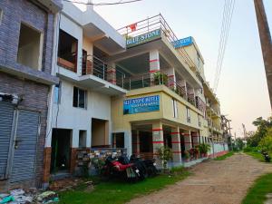 Blue Stone Hotel & Restaurant Mandarmani