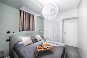 Gemhouse Smeraldo garda lake