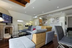 The Queen Luxury Apartments - Villa Vinicia - Hollerich