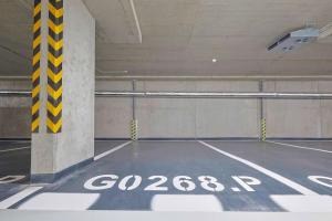 Danubius One - spacious apartment w free parking