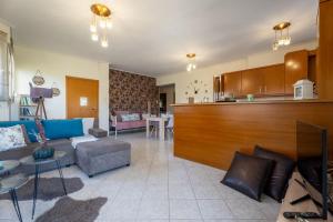 Estell’s sweet luxury house