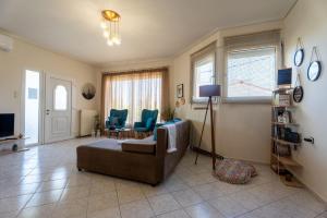 Estell’s sweet luxury house