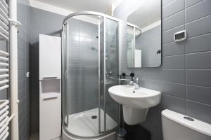 Piastowska 90A -B by Homeprime