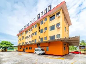 Hotel Holiday Park - Putatan