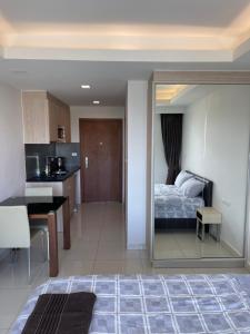 Laguna Beach 2 Resort Condominium