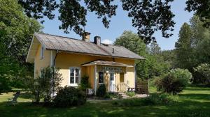 Cottage with Garden View room in Skeppsdockans Vandrarhem