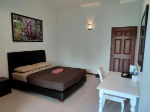 Rovers Inn Guesthouse - Age 11 And Above Only