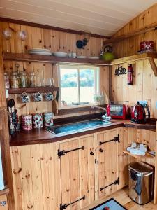 Miners_meadow self contained Shepherds hut