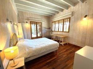 LECLUSE maison tout confort piscine chauffée quartier prisé