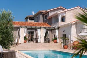 Moonlight Villa 2 