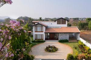 SaffronStays Niranta- Villa on golf course near Bangalore