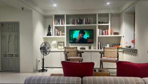 Smiling Sparrows 1 and 2 Bedroom Villas