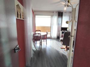 Appartement bord de mer avec balcon et parking - FR-1-652-28