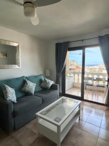 Los Cristianos apartment with sea views C109