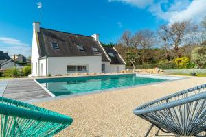Villa Ti Vakansou - Avec piscine privée - 4hvězdičkové hotely ve městě Clohars-Carnoët
