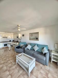 Los Cristianos apartment with sea views C109