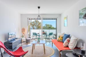 Appartement Vue Mer 50m plage des Salins Piscine 2 parkings Terrasse