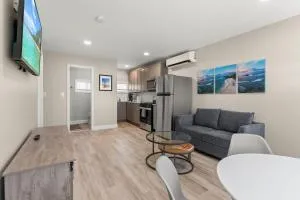 Fully Renovated Steps to Beach The Americana - نيوبريبورت