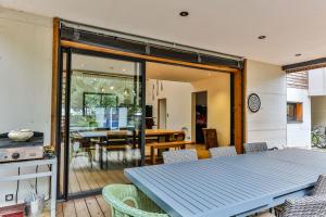 Maisons de vacances Les Pins - Maison avec piscine & jacuzzi : photos des chambres