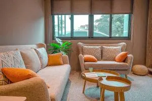 李宿 花蓮包棟-市區溪畔民宿-附車位-按人數調配房間 - Li-lou