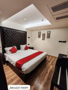 Divan Clarks Inn Goa