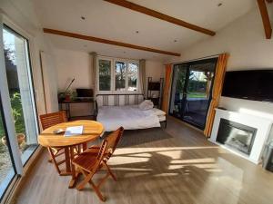 Maisons de vacances Maison et chalet grand terrain : photos des chambres