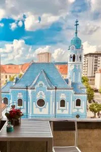 Blue Church views - central, quiet, bright - 4th floor corner apartment 125m2 - Bratislava