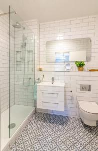 GuestReady - Lively Apt near Dublin Castle