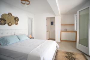 Onar Loutra, Kythnos