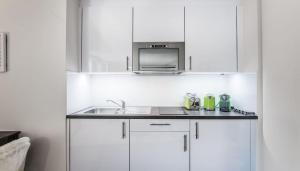 Noirettes - Self Check In by Homenhancement