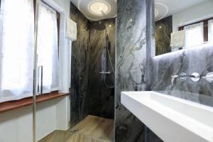 Affittacamere CASTELLA La Morra centro