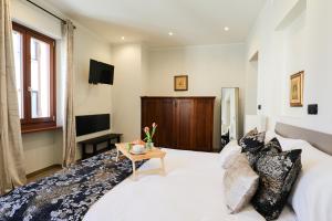 Affittacamere CASTELLA La Morra centro