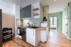 Appartements 500m tram: 2 bedrooms - fiber wifi - comfort + : photos des chambres